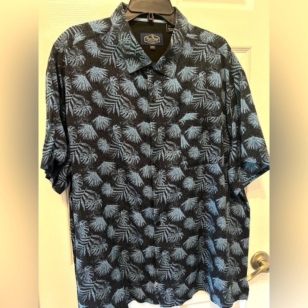 Button down shirt in like new condition- size 2XL